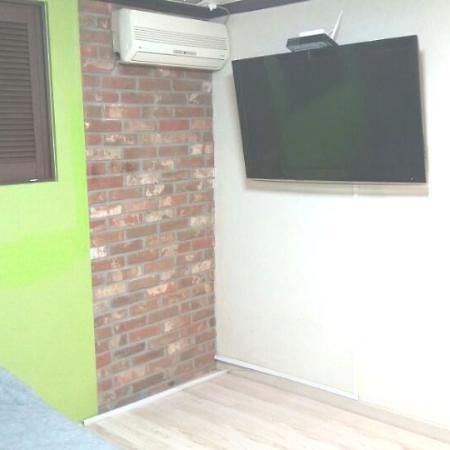 Oppa Hostel Сеул Экстерьер фото