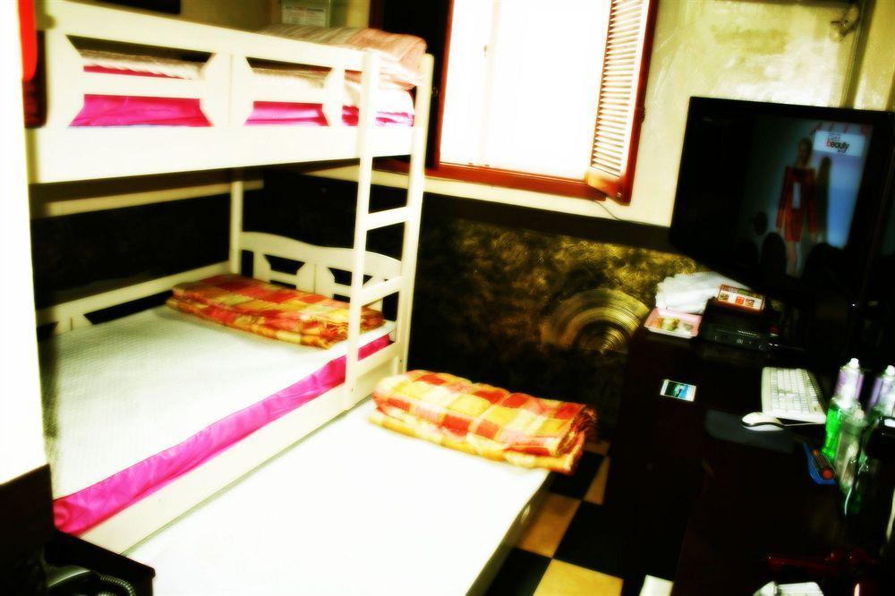 Oppa Hostel Сеул Экстерьер фото
