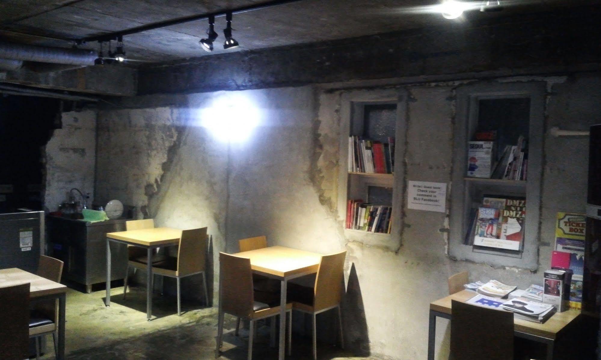 Oppa Hostel Сеул Экстерьер фото