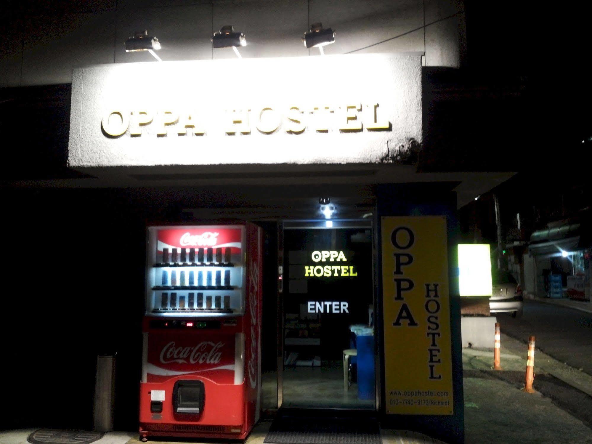 Oppa Hostel Сеул Экстерьер фото