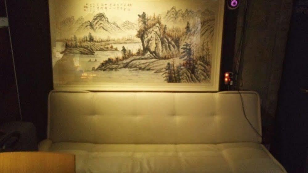 Oppa Hostel Сеул Экстерьер фото