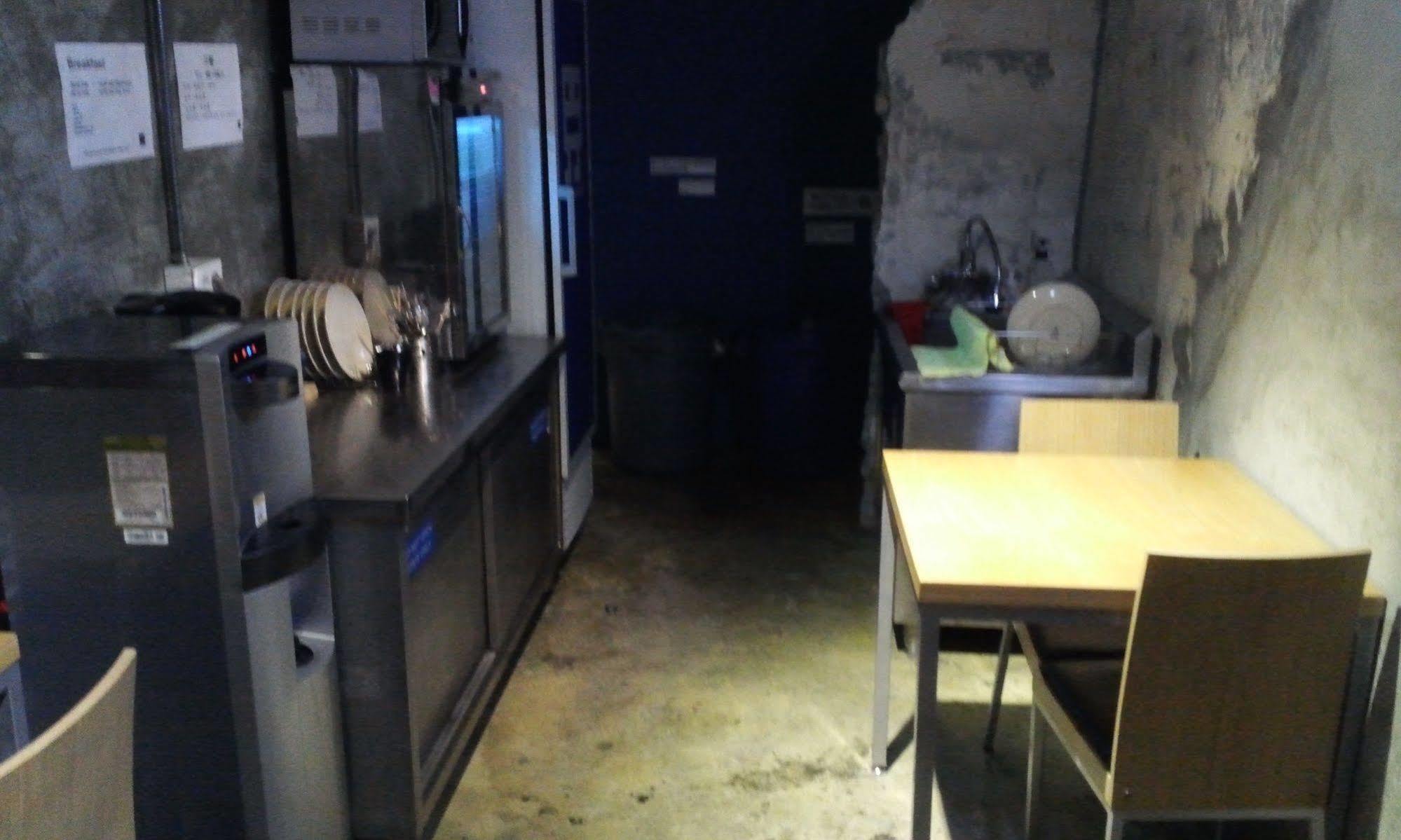 Oppa Hostel Сеул Экстерьер фото