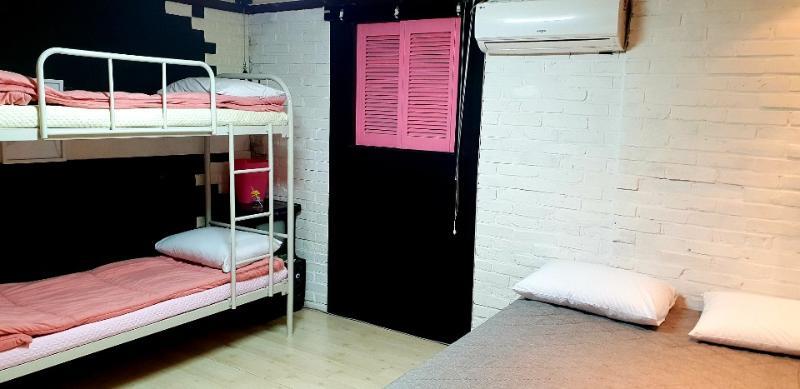 Oppa Hostel Сеул Экстерьер фото